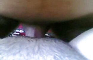 XXX Sexy brunette được trên cô ấy đầu gối đến cho trắng xxx net hay vòi nước một blowjob